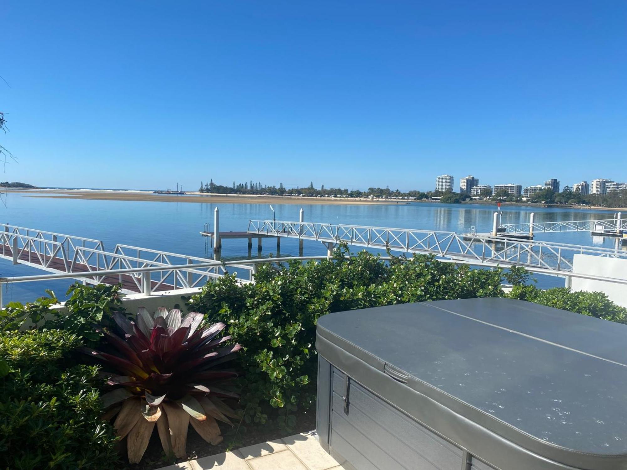Waves Maroochy River Maroochydore Ngoại thất bức ảnh